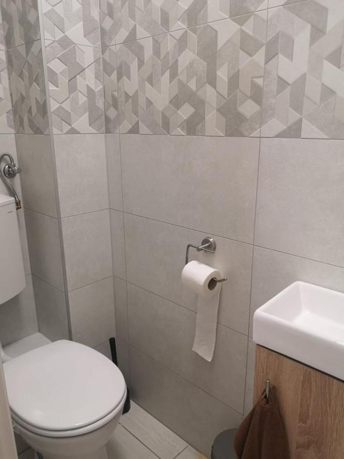 Relax Beach Apartman ไฮจ์ดุสโซบอสโล ภายนอก รูปภาพ