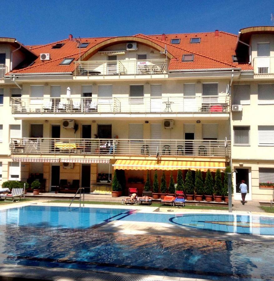 Relax Beach Apartman ไฮจ์ดุสโซบอสโล ภายนอก รูปภาพ